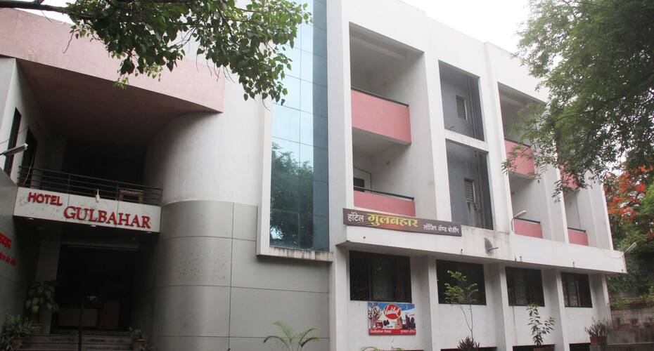 Hotel Gulbahar, Satara 1